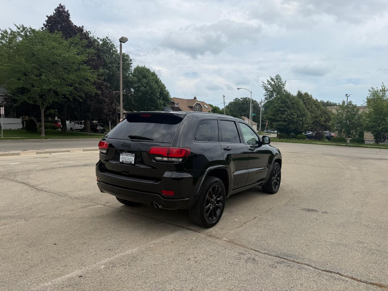 Jeep Grand Cherokee Laredo 4WD 2018