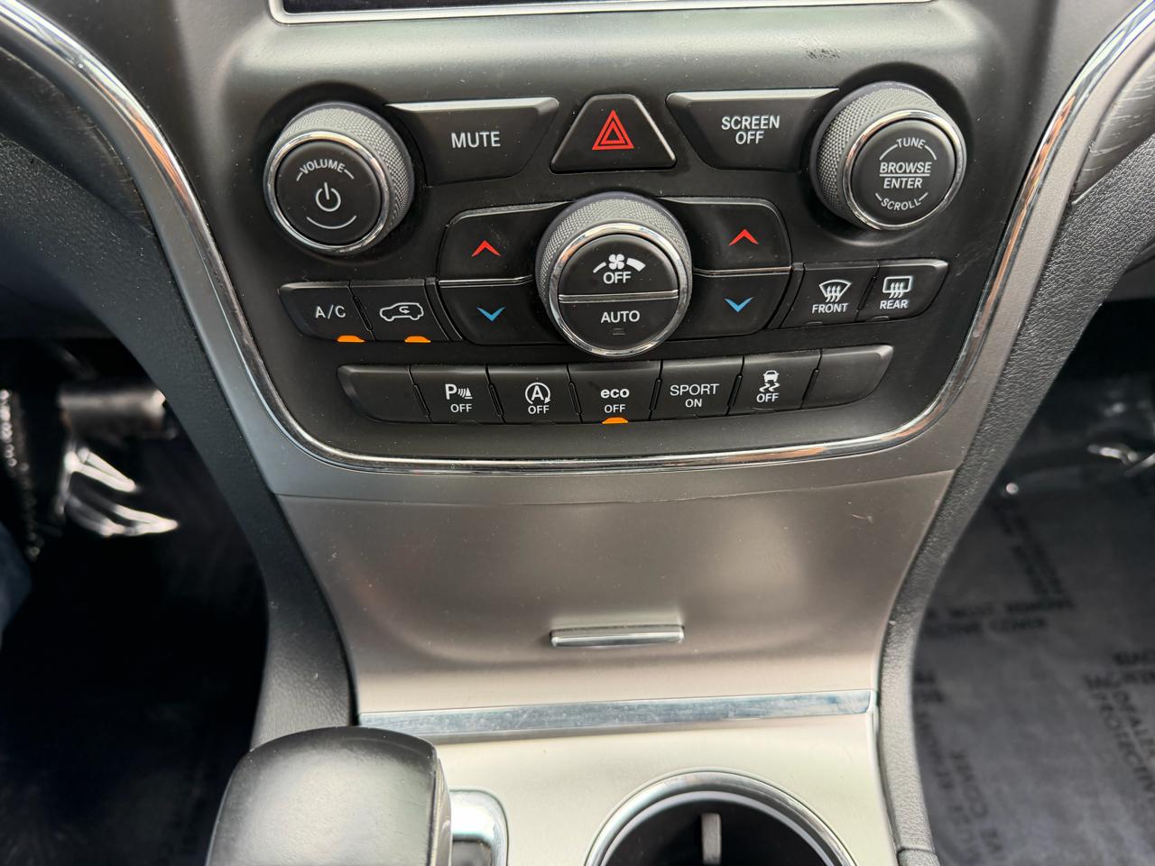 Jeep Grand Cherokee Laredo 4WD 2018