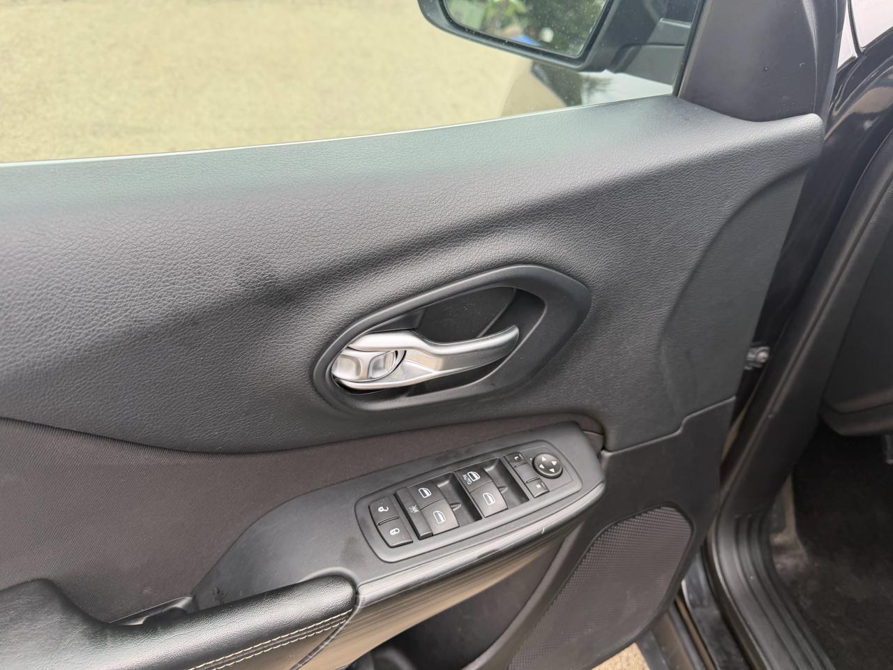 Jeep Cherokee Latitude 4WD 2015