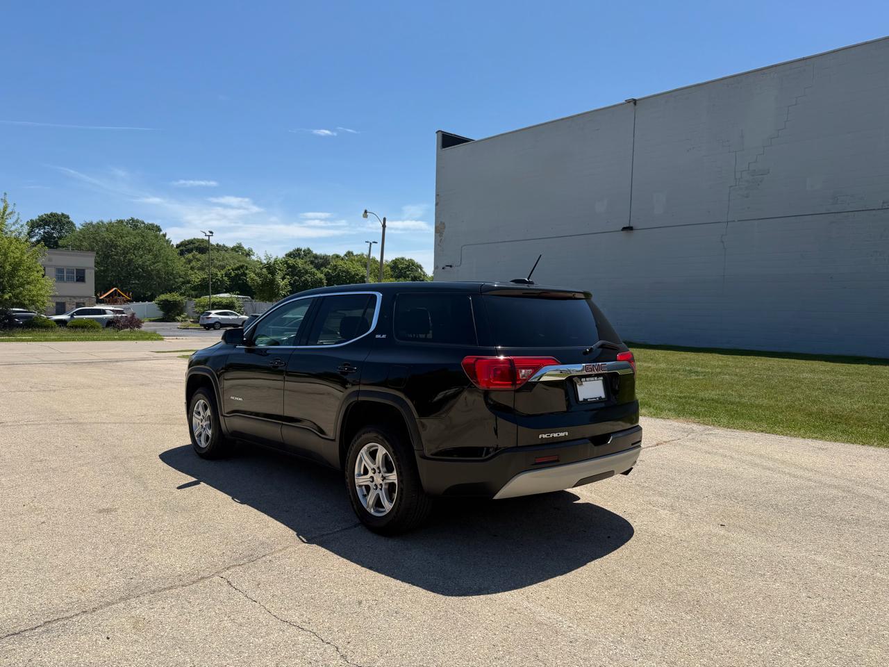 GMC Acadia SLE-1 AWD 2019