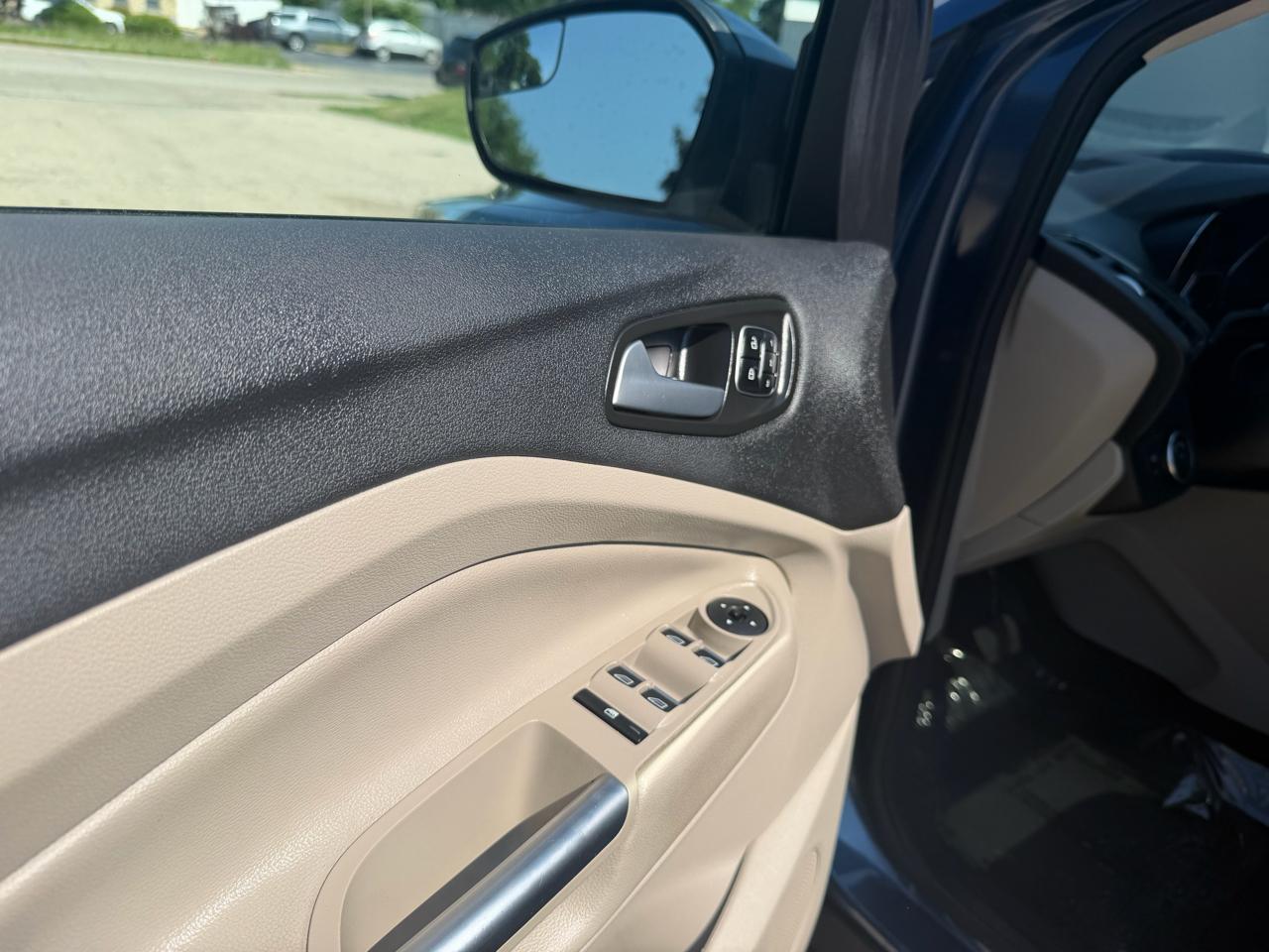 Ford Escape Titanium 4WD 2018