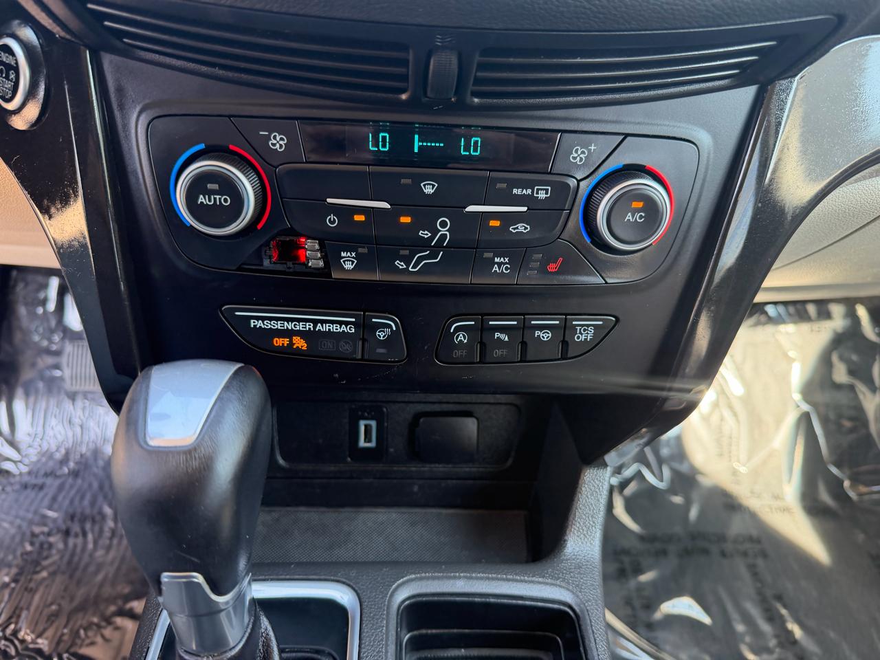 Ford Escape Titanium 4WD 2018