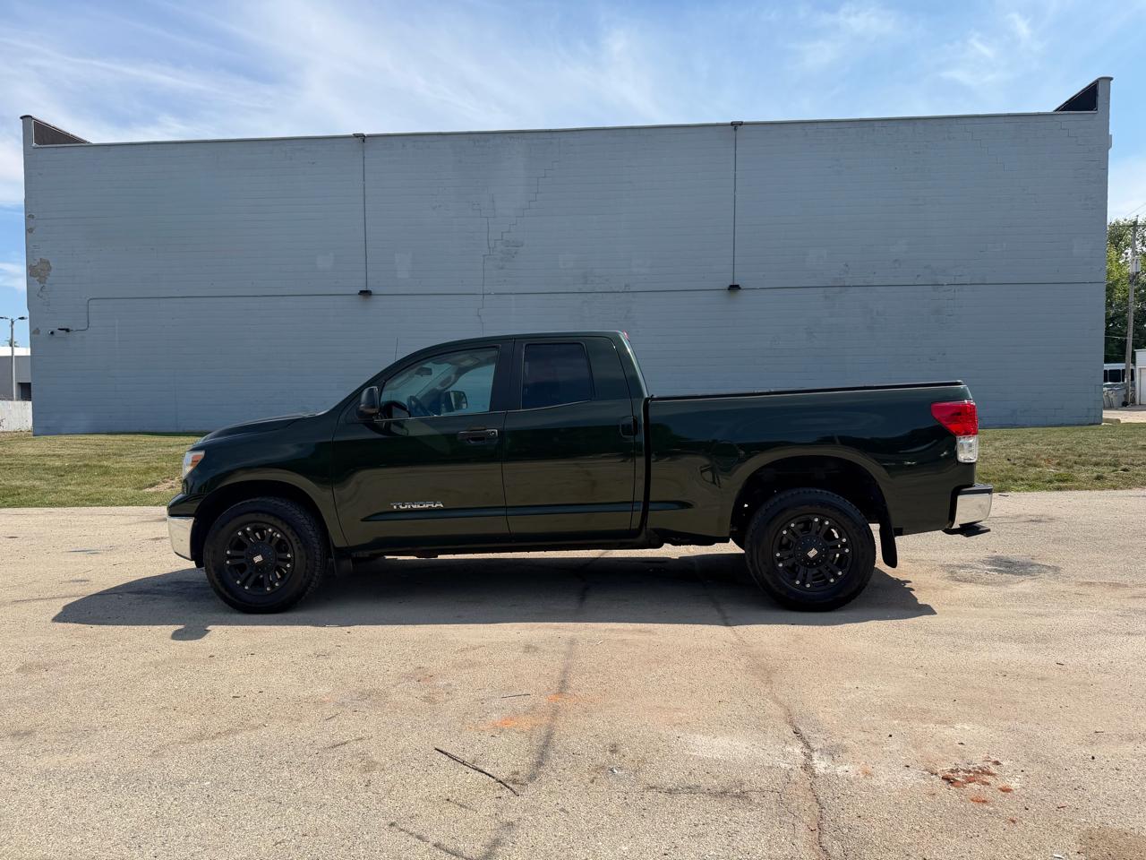 Toyota Tundra Tundra-Grade Double Cab 4.6L 4WD 2012
