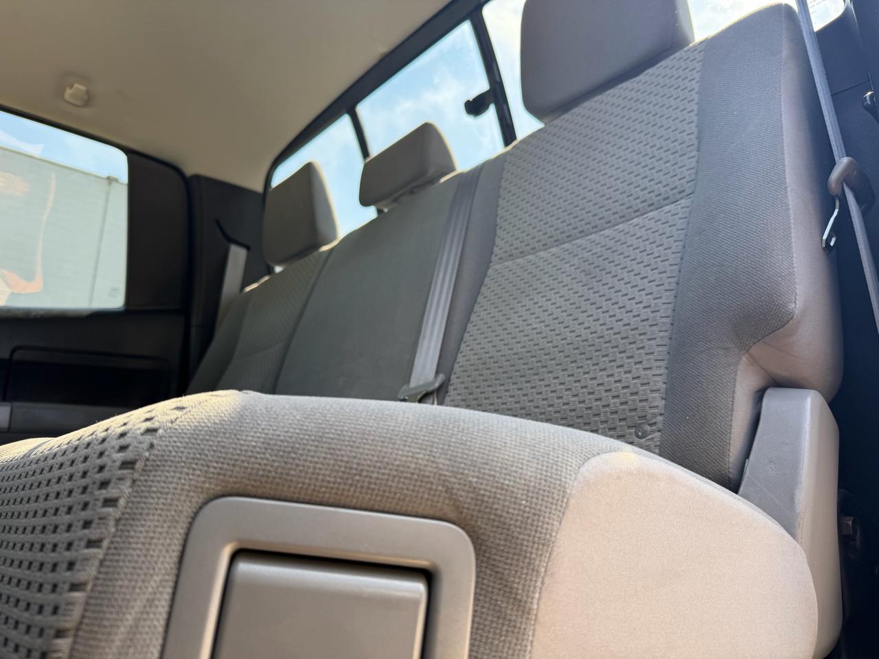 Toyota Tundra Tundra-Grade Double Cab 4.6L 4WD 2012