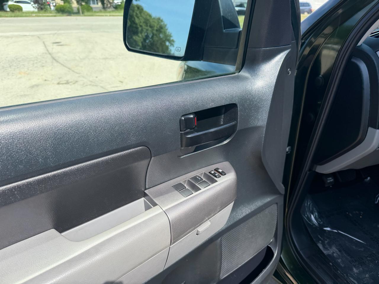 Toyota Tundra Tundra-Grade Double Cab 4.6L 4WD 2012