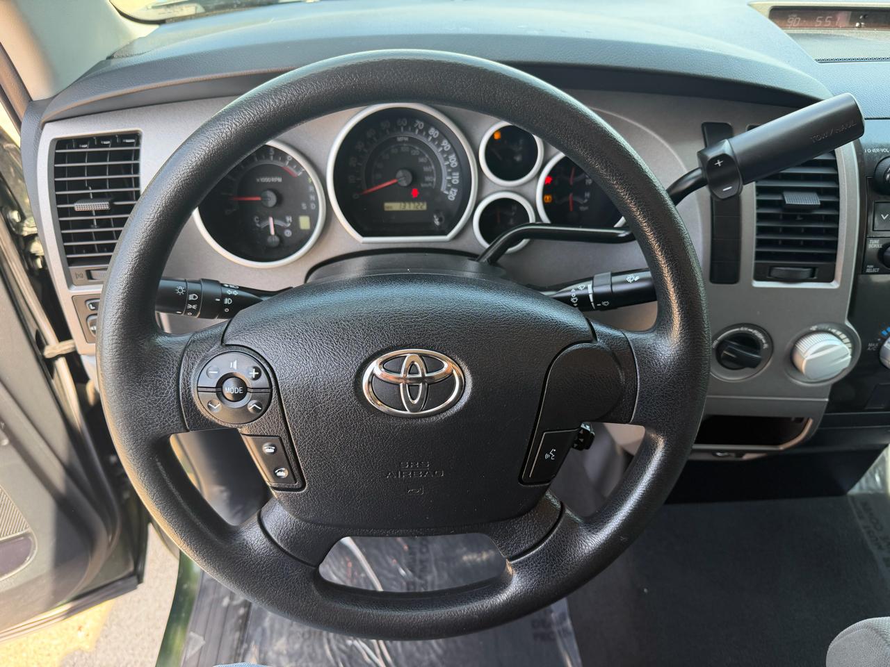 Toyota Tundra Tundra-Grade Double Cab 4.6L 4WD 2012