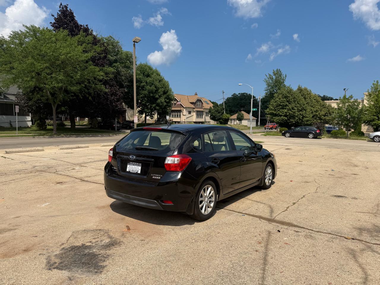 Subaru Impreza 2.0i Premium 5-Door w/All Weather Package 2014