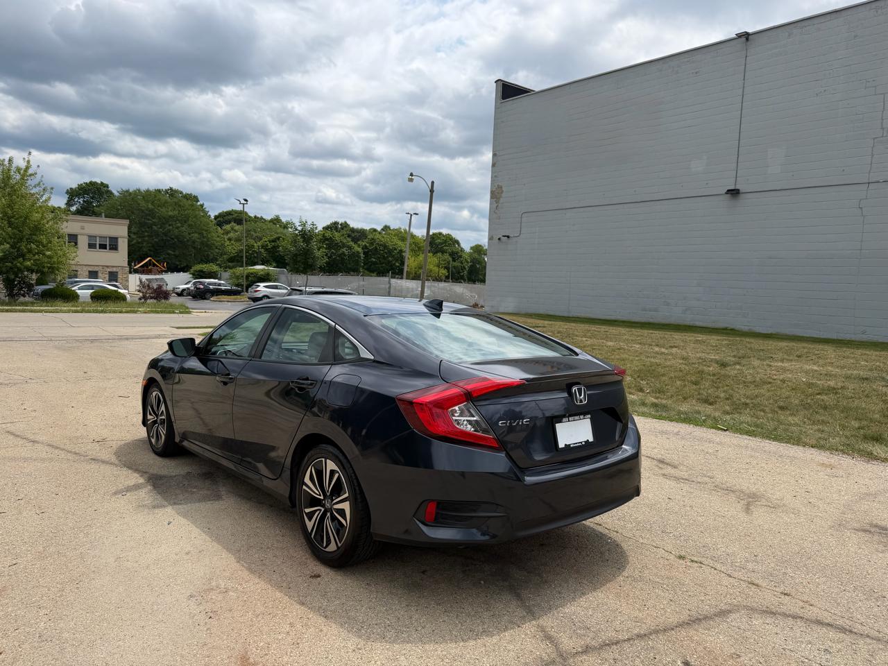 Honda Civic EX-T Sedan CVT 2017