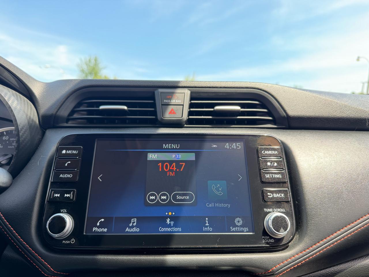 Nissan Versa SR 2023