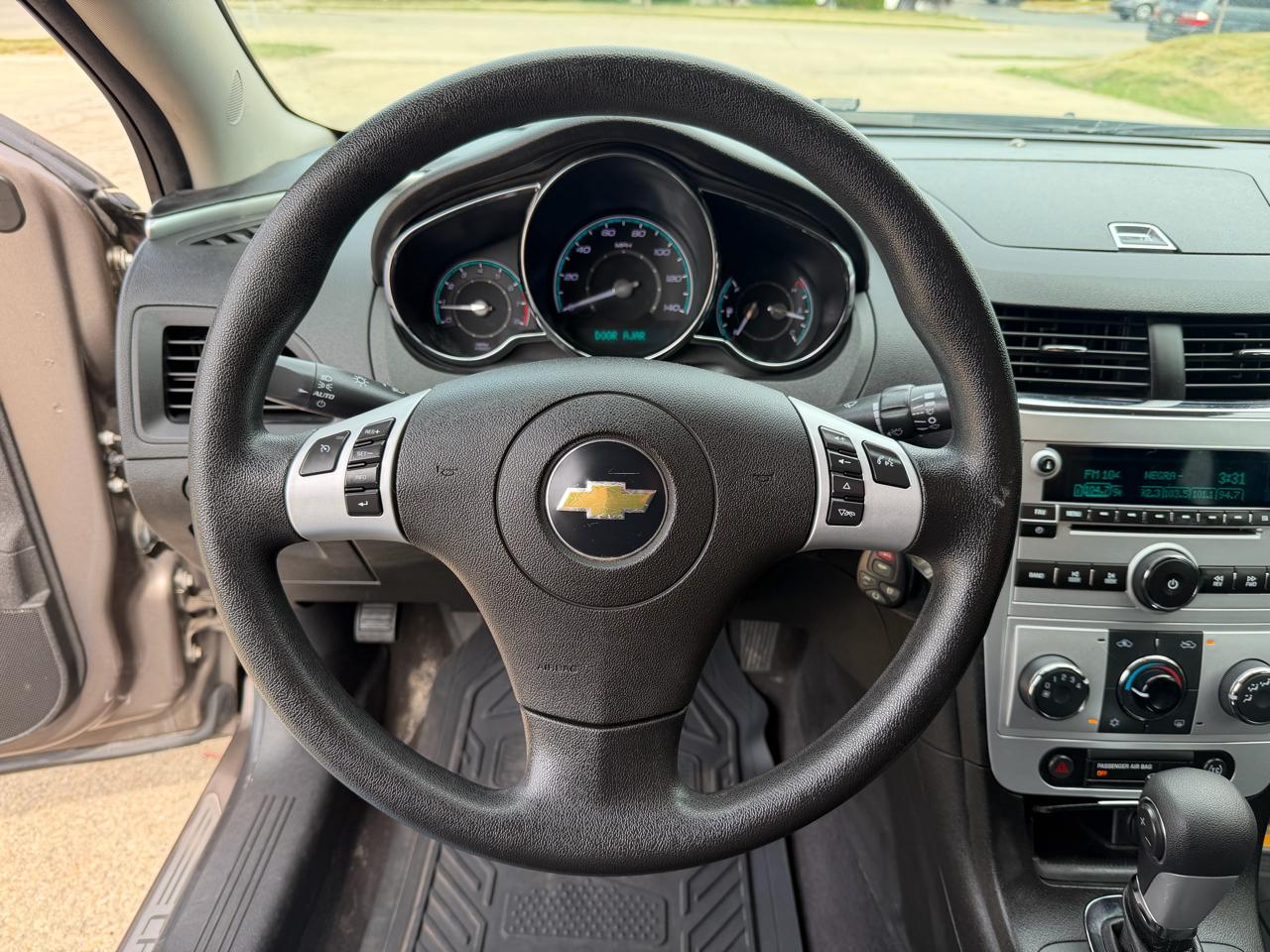 Chevrolet Malibu 1LT 2011