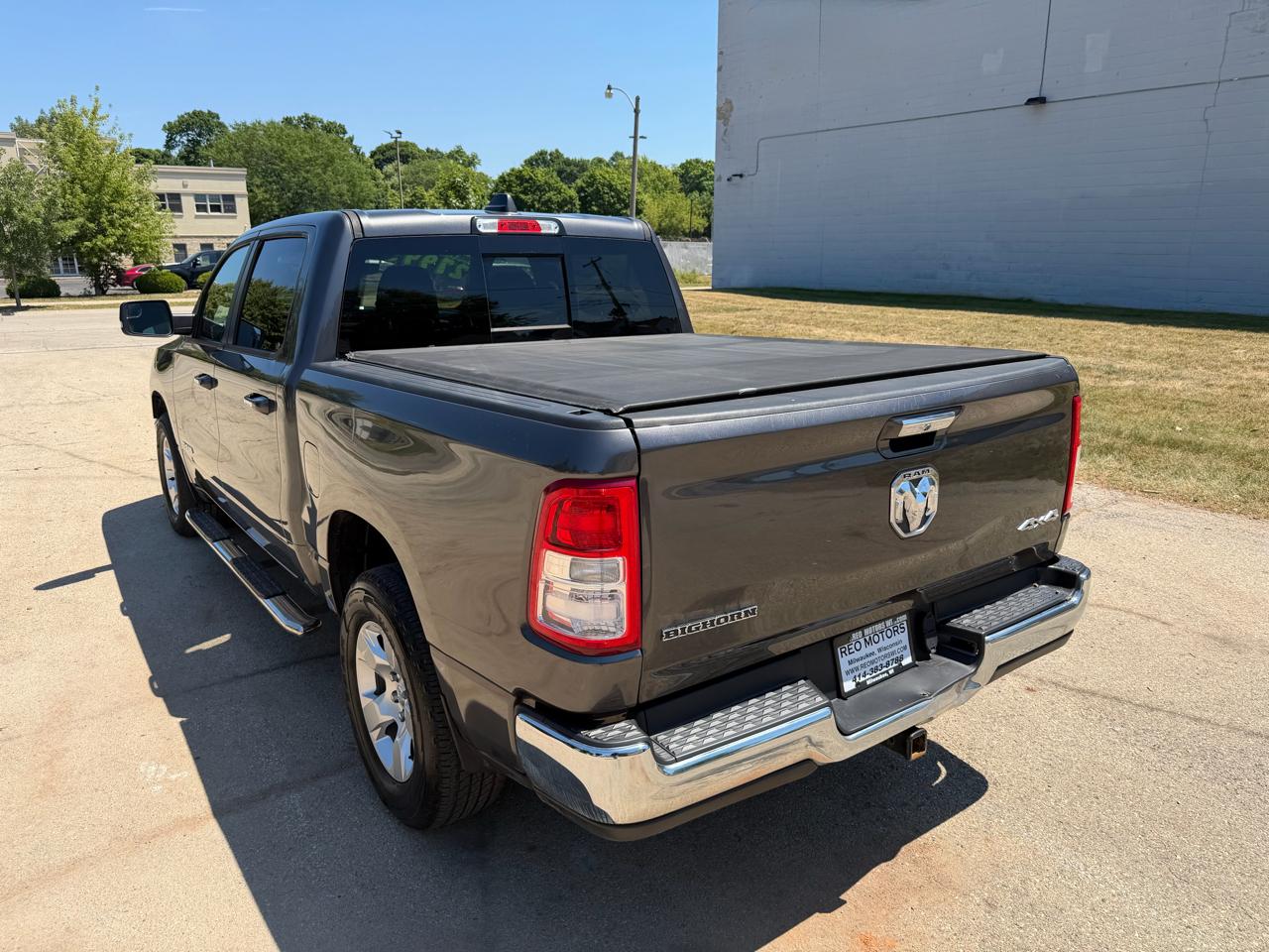 RAM 1500 Big Horn Crew Cab SWB 4WD 2020