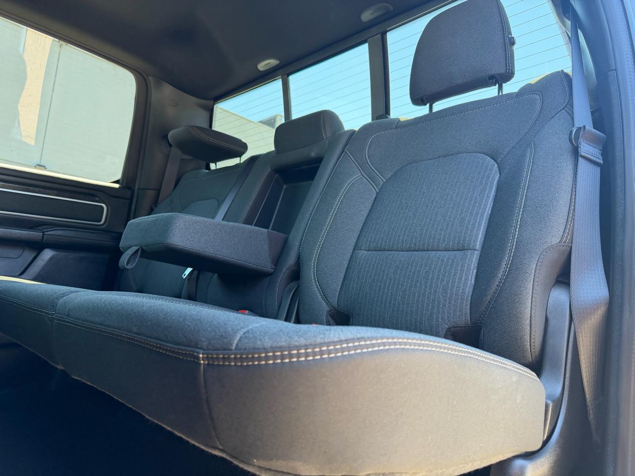 RAM 1500 Big Horn Crew Cab SWB 4WD 2020