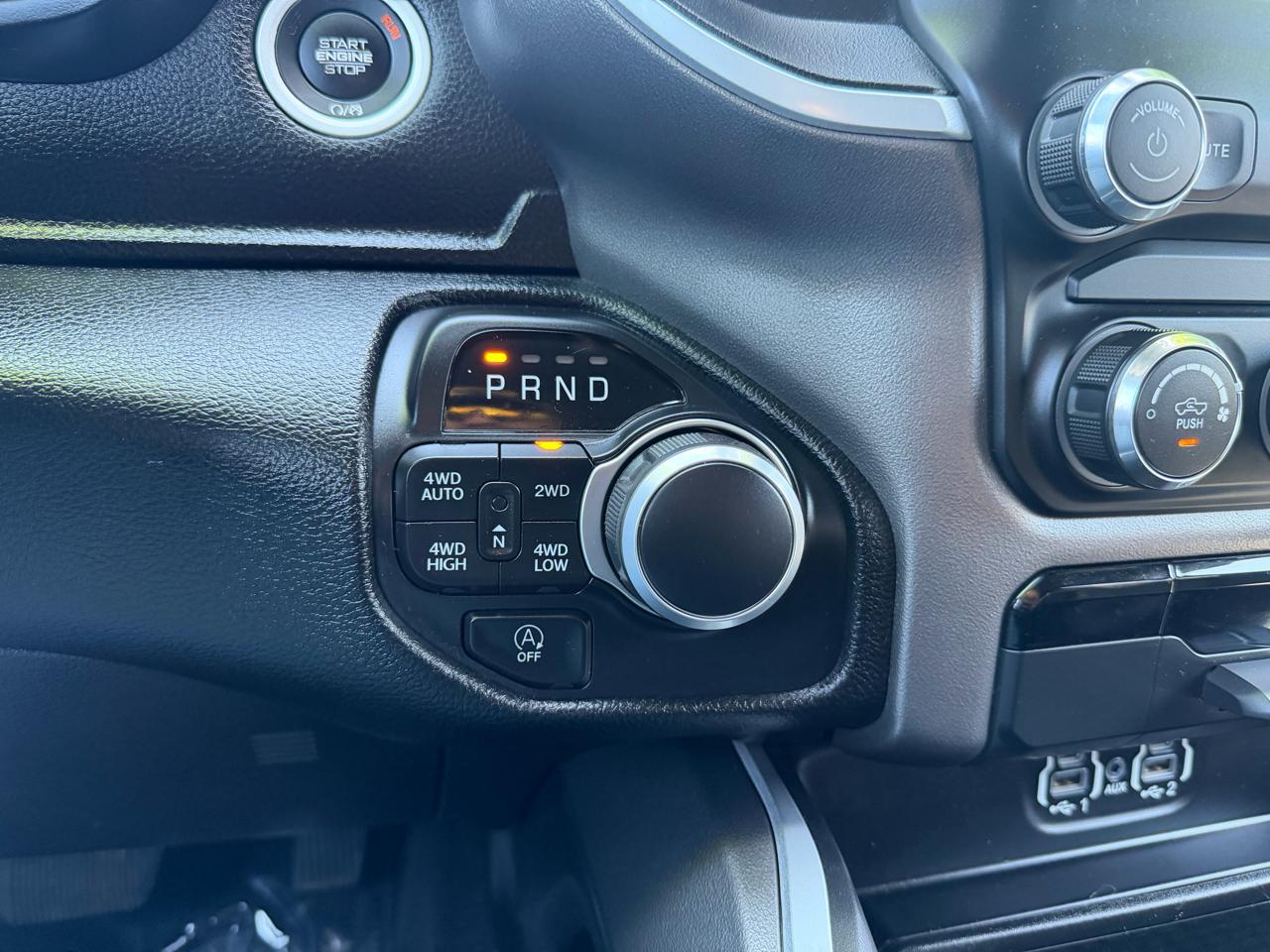 RAM 1500 Big Horn Crew Cab SWB 4WD 2020