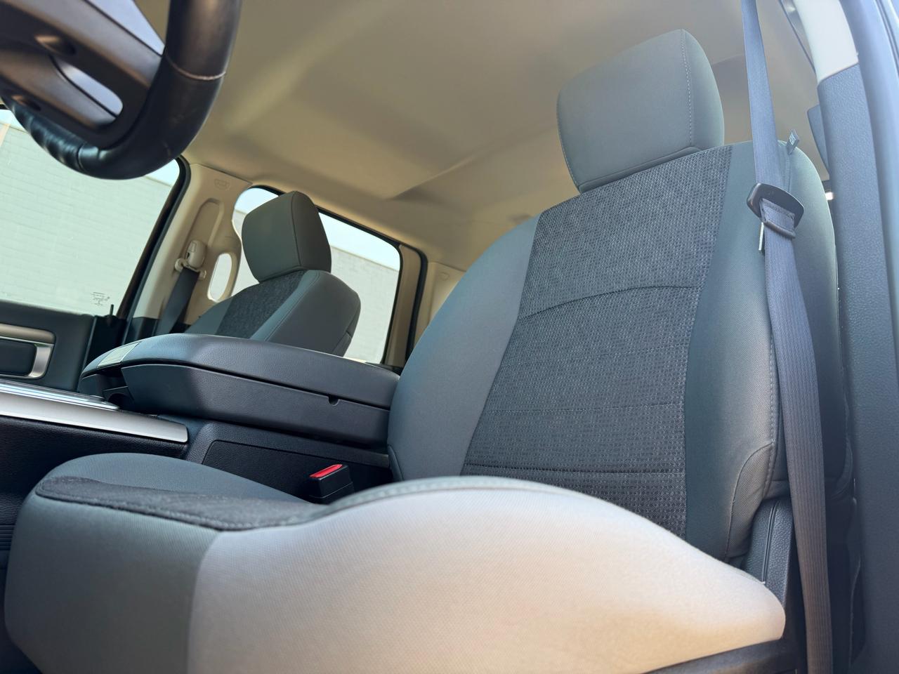 RAM 1500 SLT Crew Cab SWB 4WD 2015
