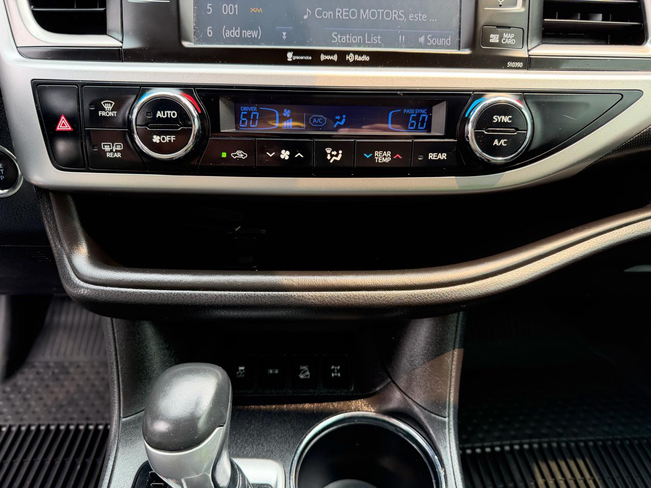 Toyota Highlander XLE AWD V6 2019