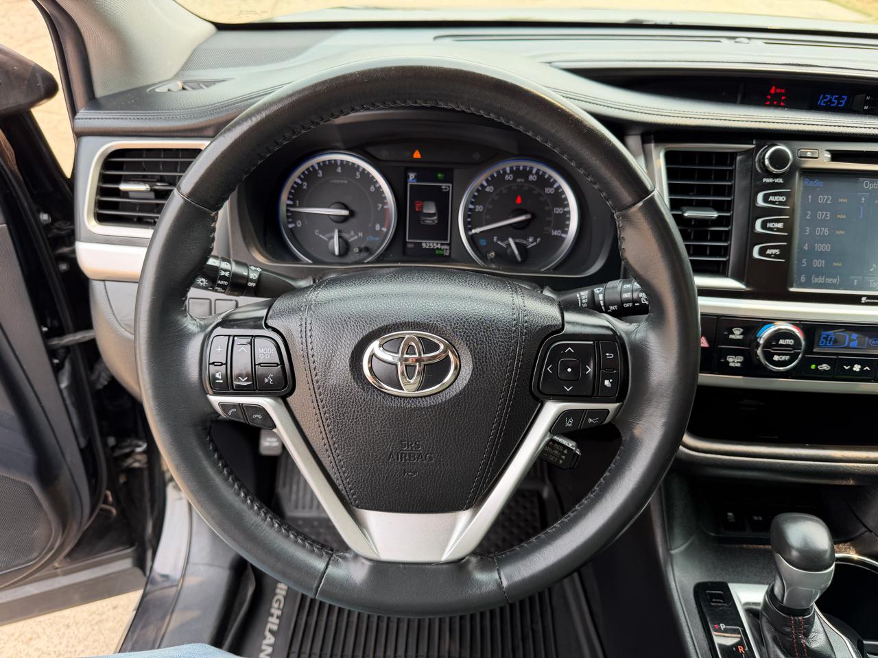 Toyota Highlander XLE AWD V6 2019