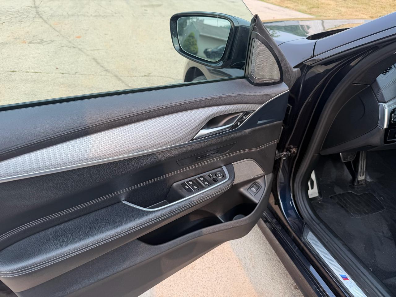 BMW 6-Series Gran Turismo 640i xDrive 2019