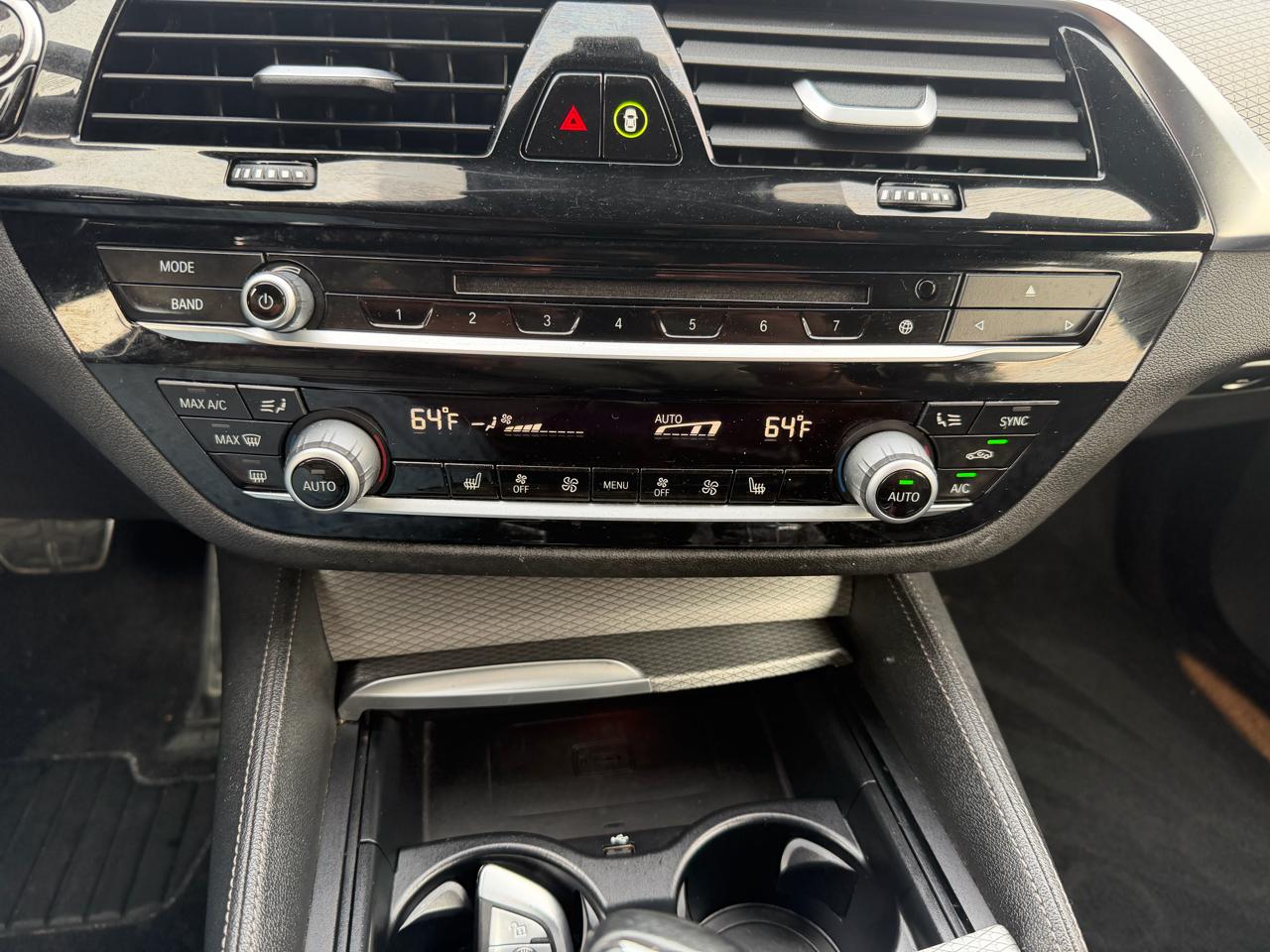 BMW 6-Series Gran Turismo 640i xDrive 2019