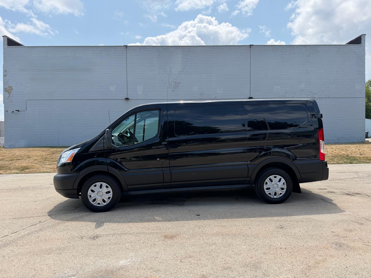 Ford Transit 150 Van Low Roof w/Sliding Pass. 130-in. WB 2018