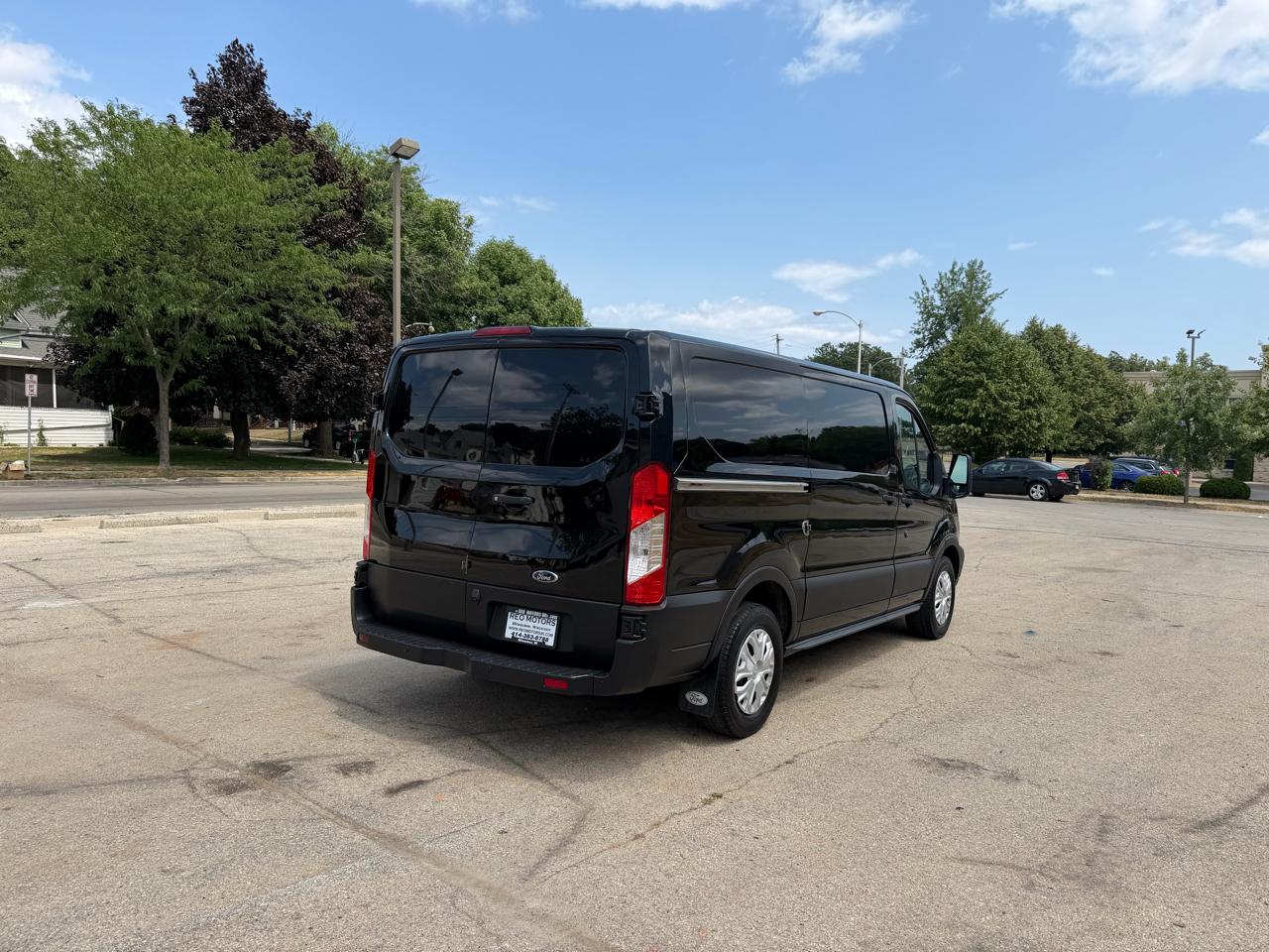 Ford Transit 150 Van Low Roof w/Sliding Pass. 130-in. WB 2018