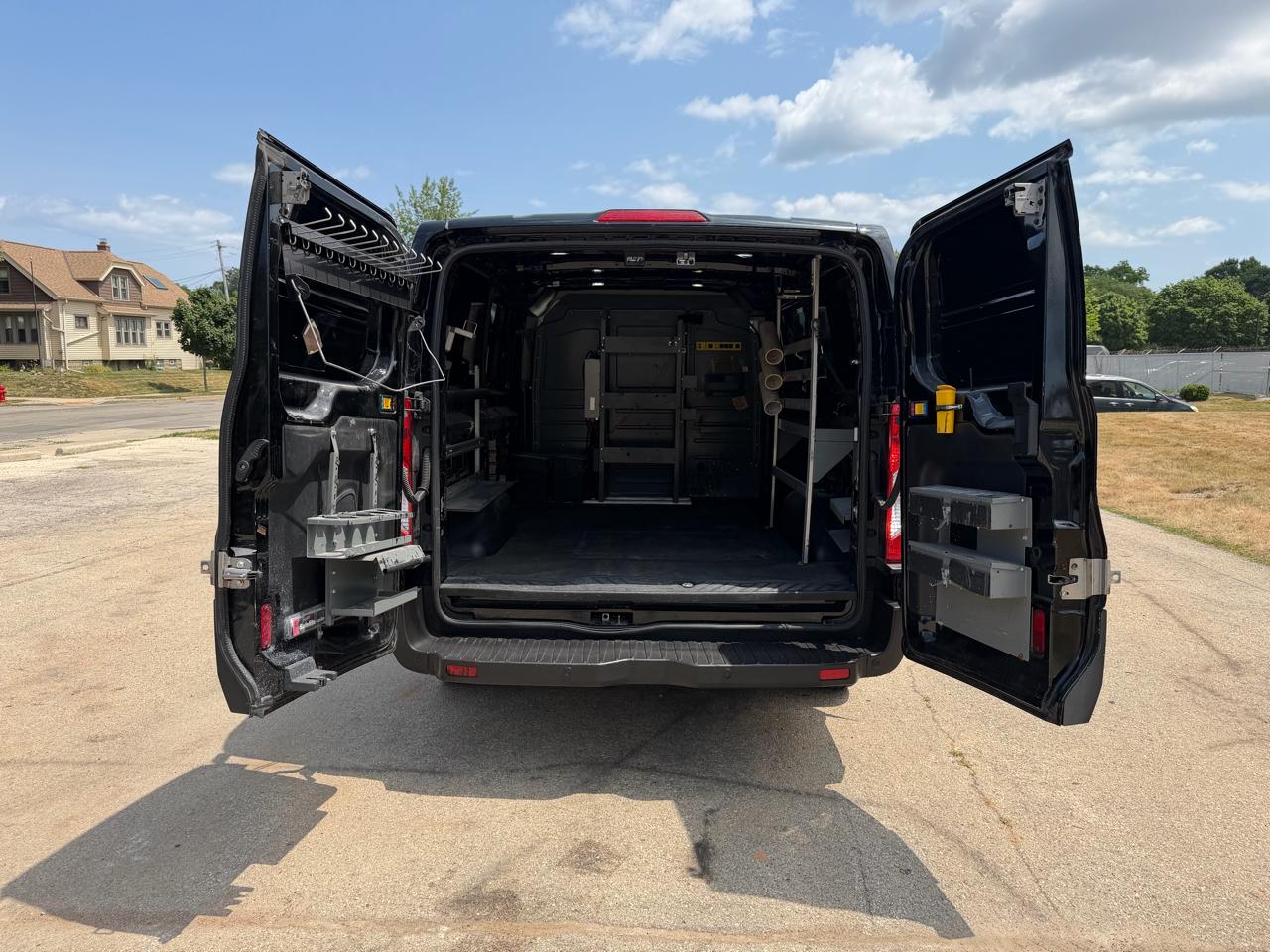 Ford Transit 150 Van Low Roof w/Sliding Pass. 130-in. WB 2018