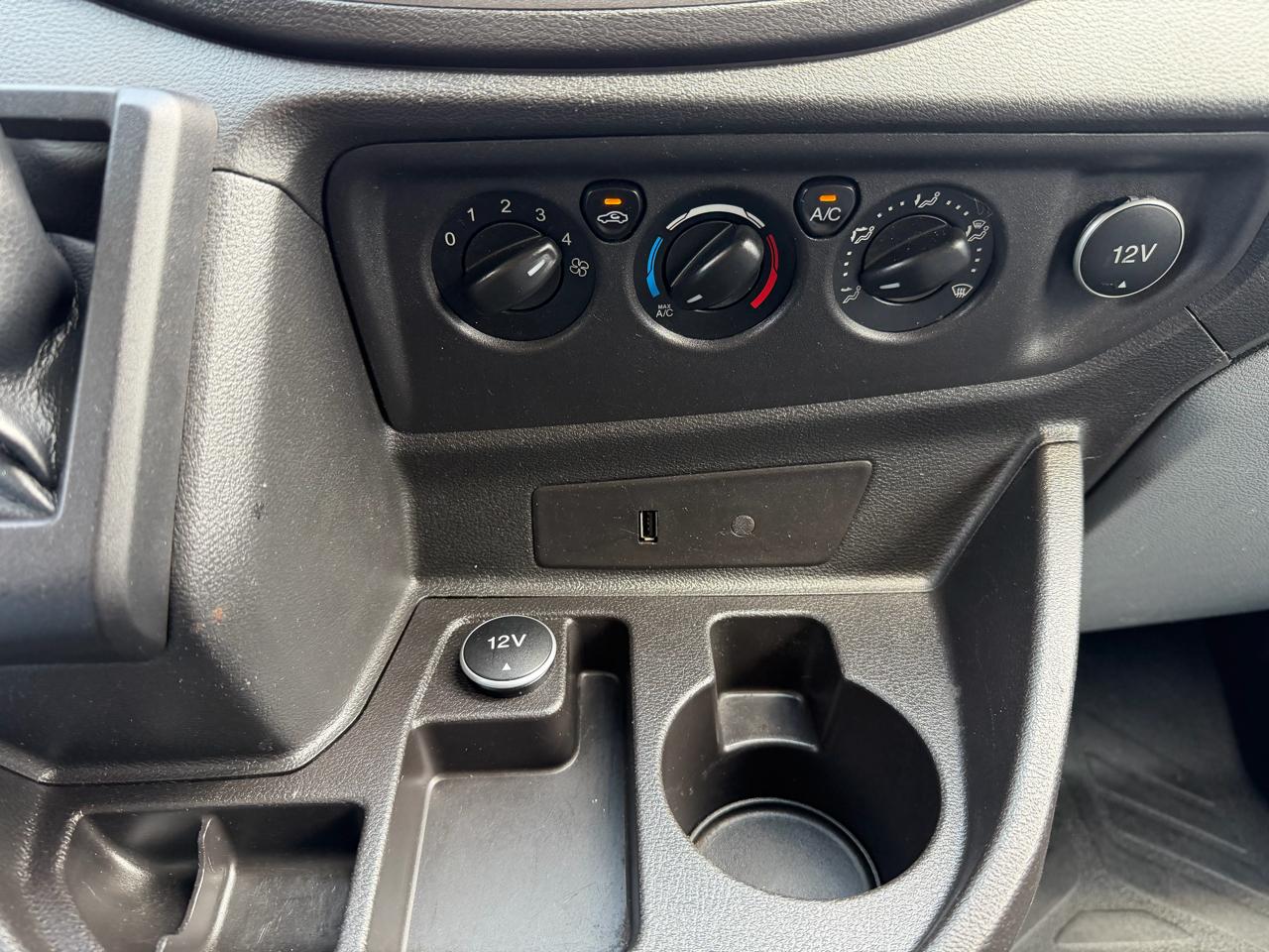 Ford Transit 150 Van Low Roof w/Sliding Pass. 130-in. WB 2018