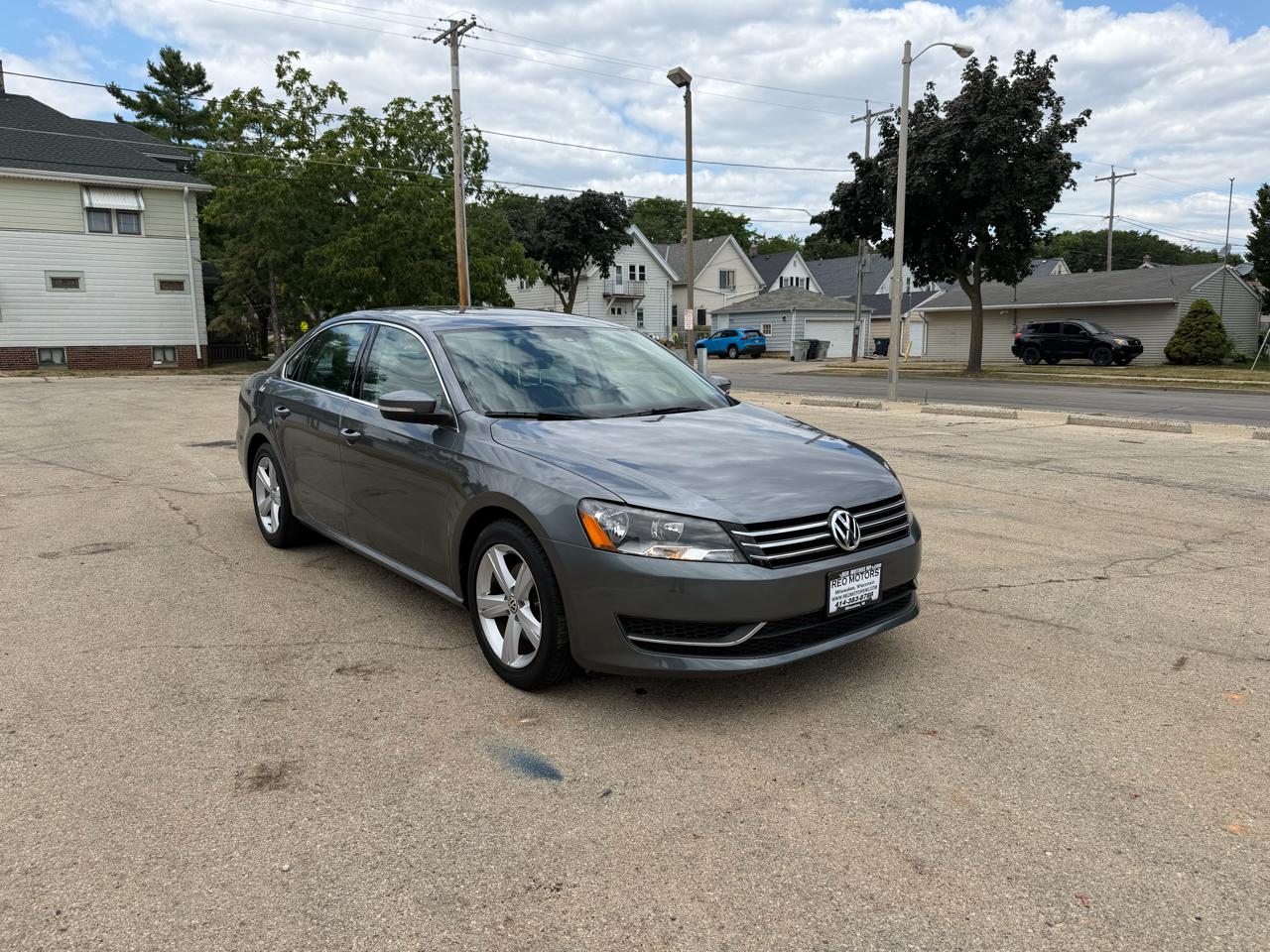 Volkswagen Passat 2.5L SE AT 2013