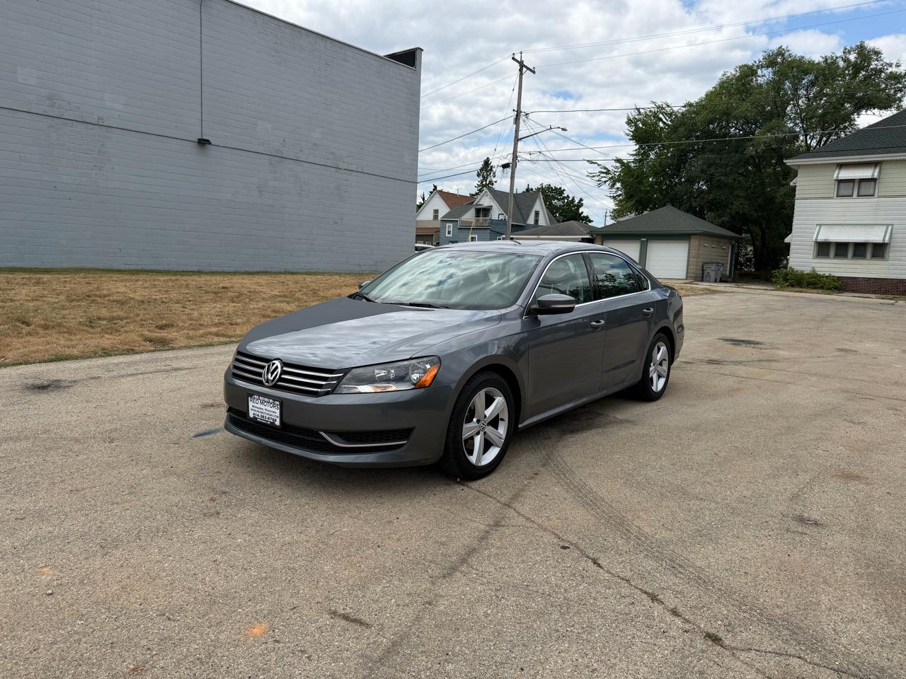 Volkswagen Passat 2.5L SE AT 2013