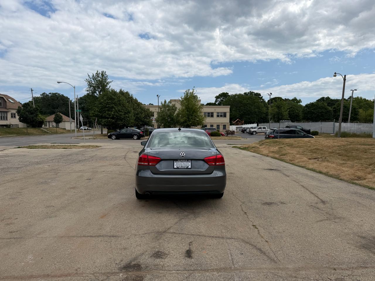 Volkswagen Passat 2.5L SE AT 2013