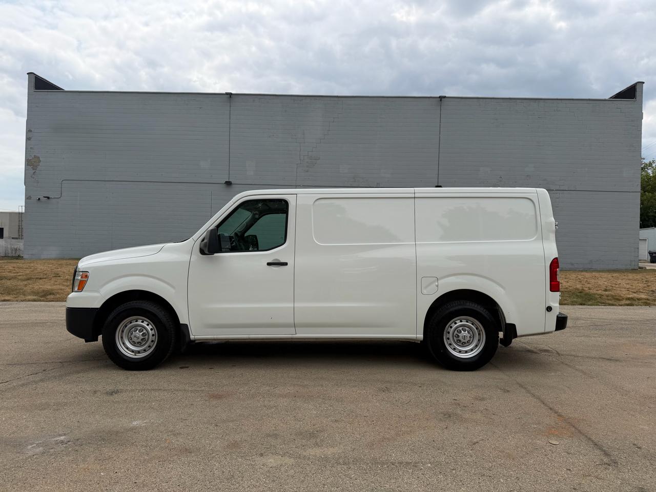 Nissan NV Cargo 1500 S 2019
