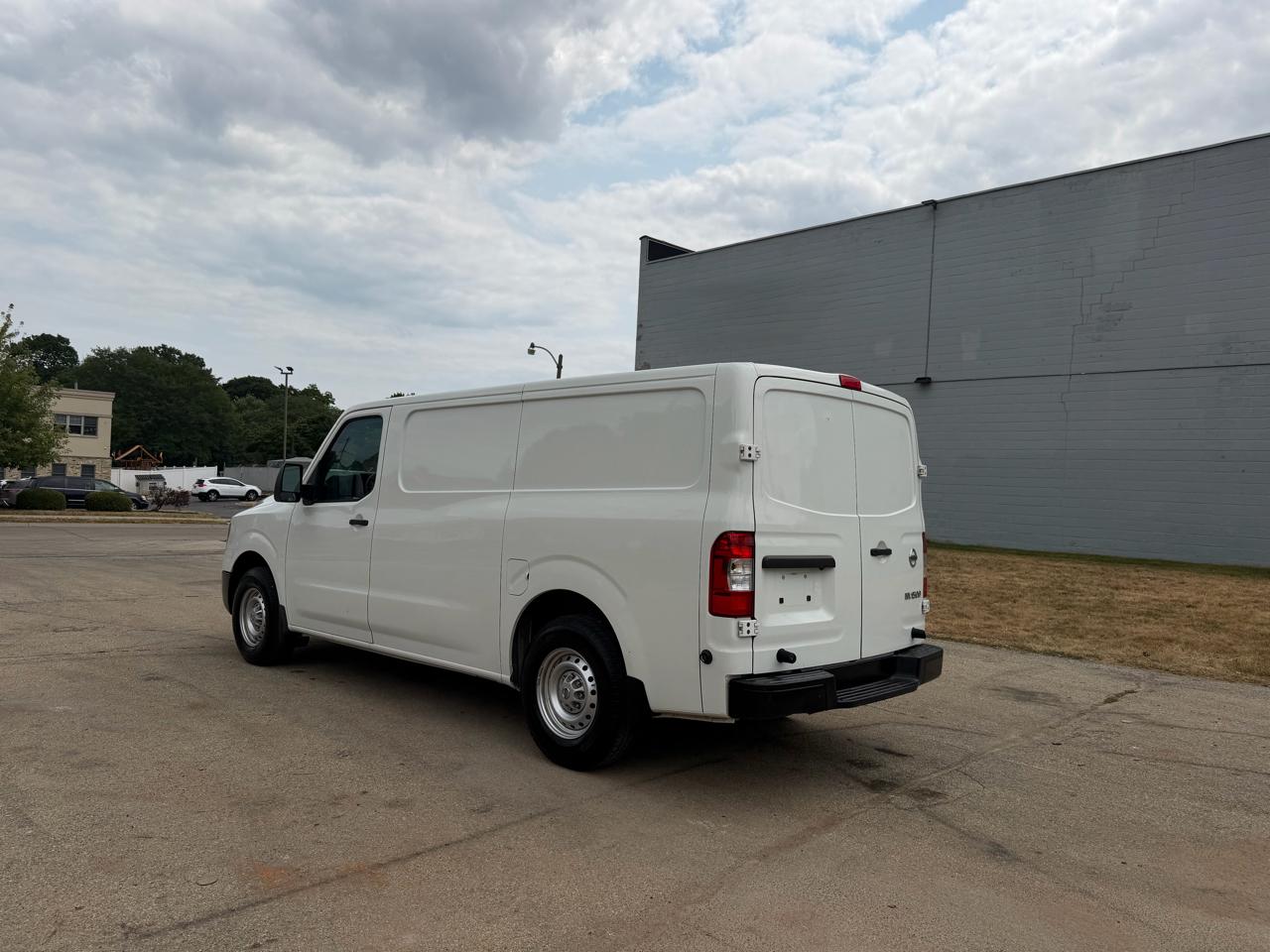 Nissan NV Cargo 1500 S 2019