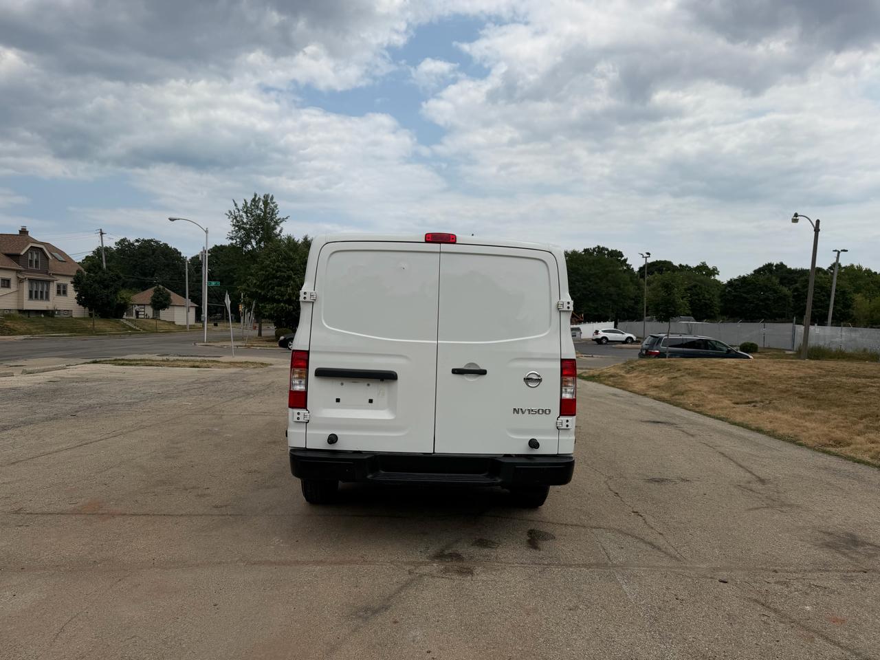 Nissan NV Cargo 1500 S 2019