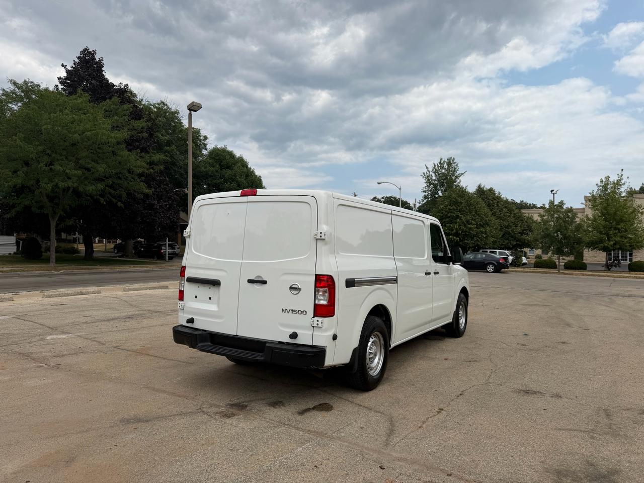 Nissan NV Cargo 1500 S 2019
