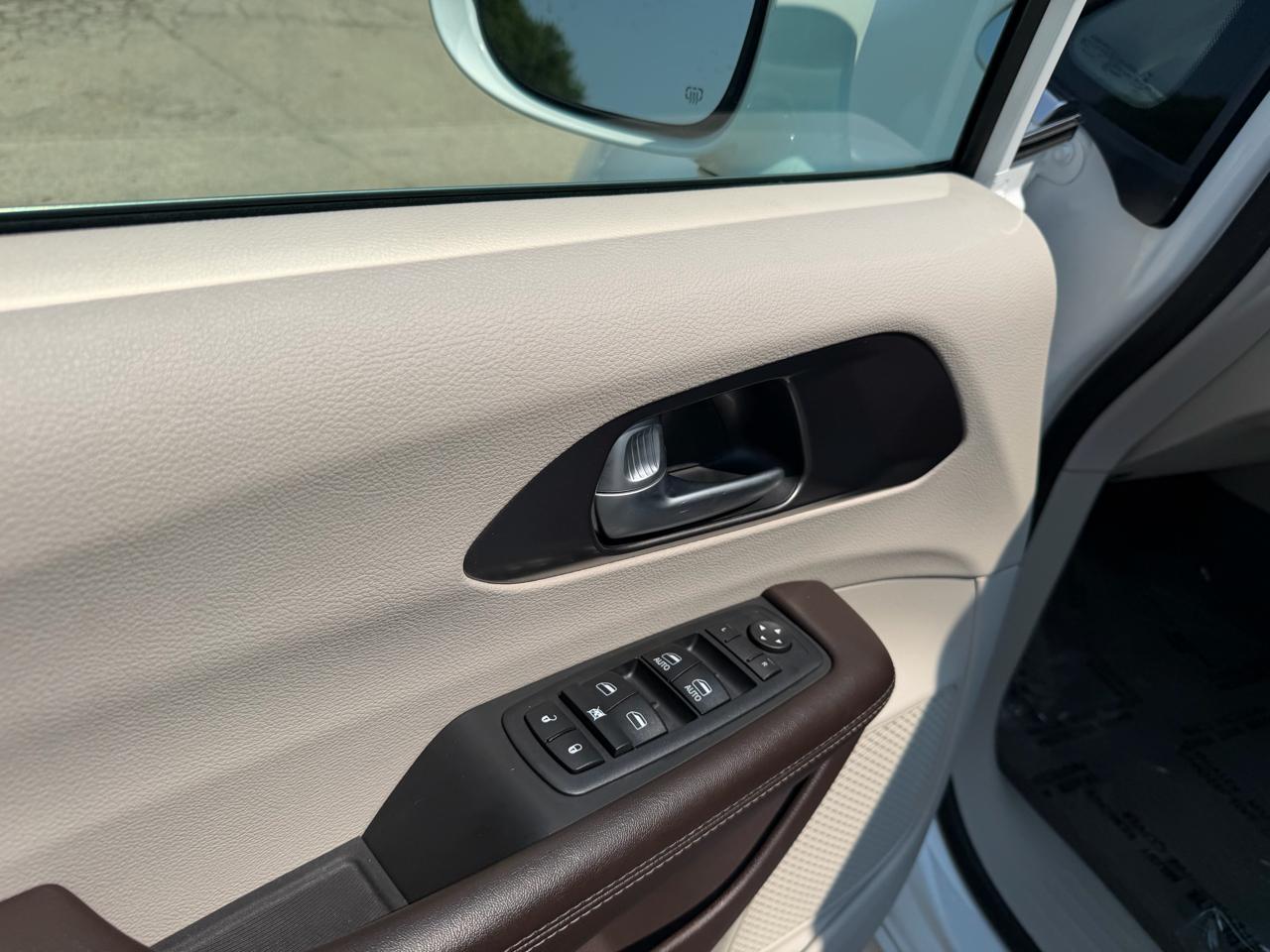 Chrysler Pacifica Touring-L 2017