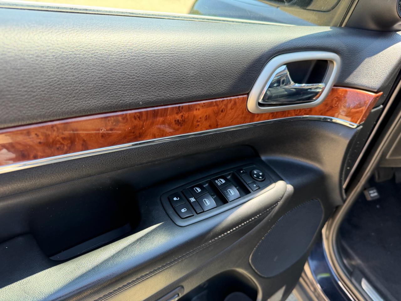 Jeep Grand Cherokee Limited 4WD 2011