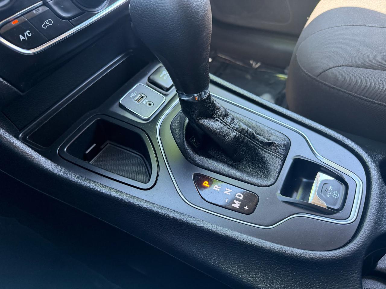 Jeep Cherokee Latitude FWD 2019