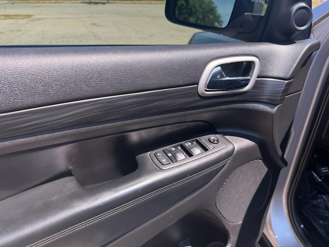 Jeep Grand Cherokee Laredo 4WD 2020