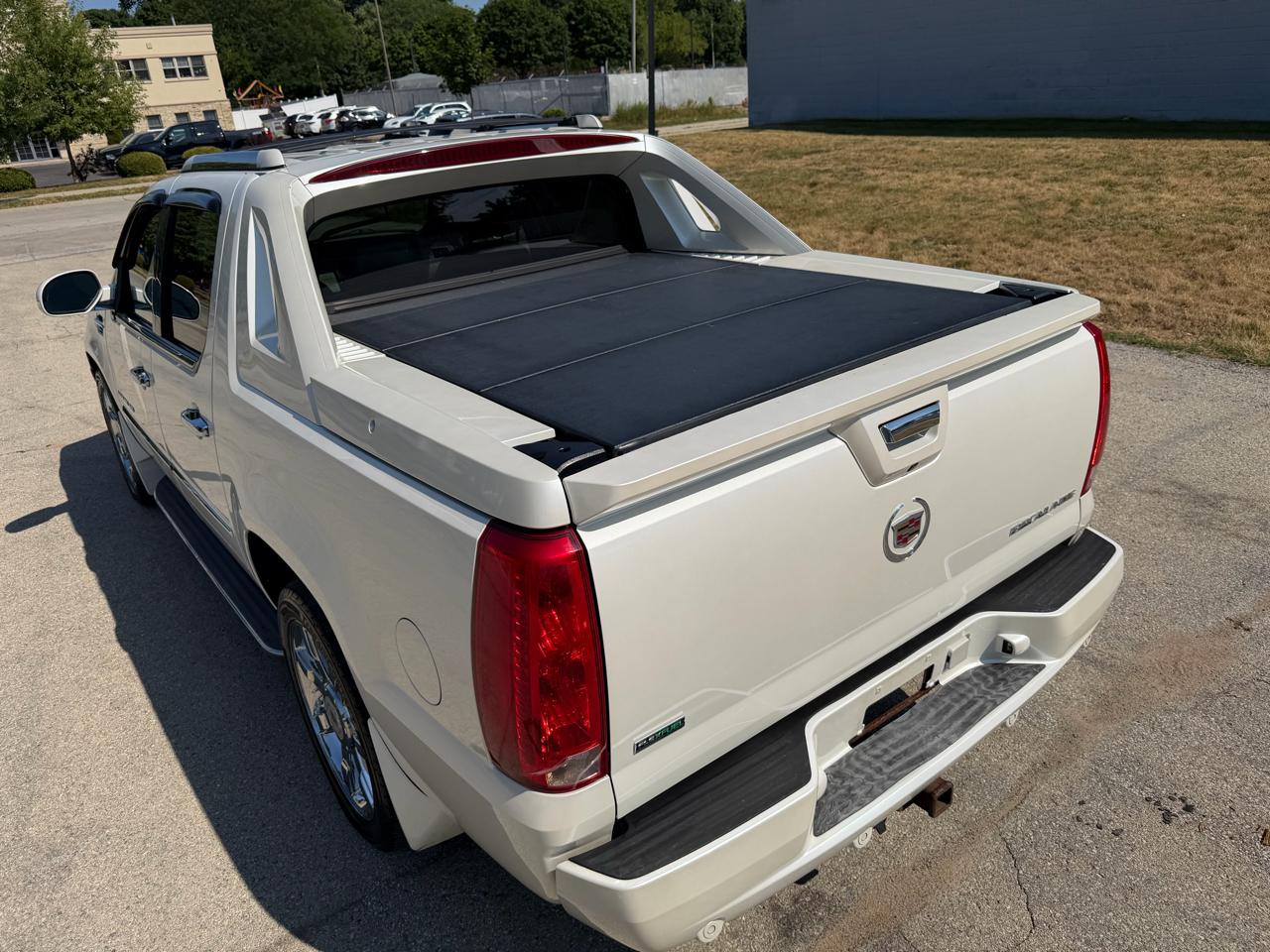 Cadillac Escalade EXT Luxury 2011