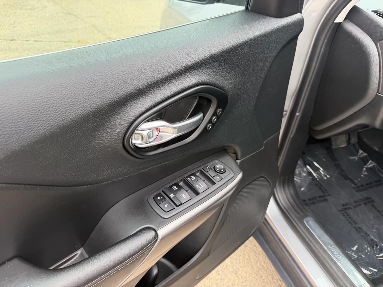 Jeep Cherokee Limited 4WD 2021