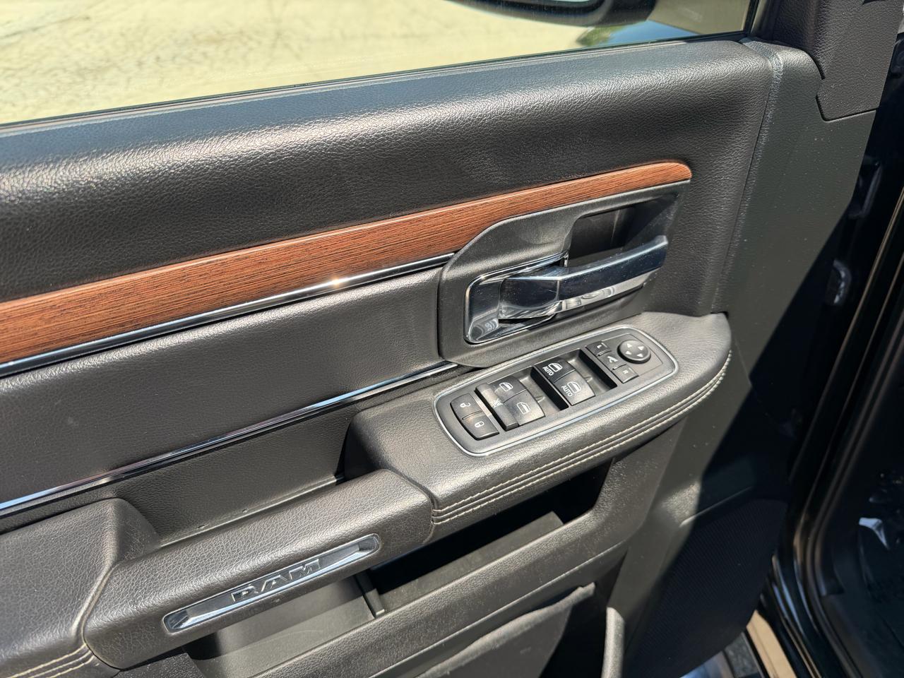 RAM 1500 Laramie Crew Cab SWB 4WD 2018