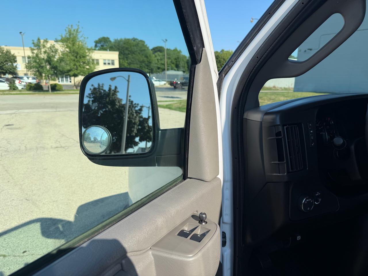 Chevrolet Express 2500 Cargo 2024