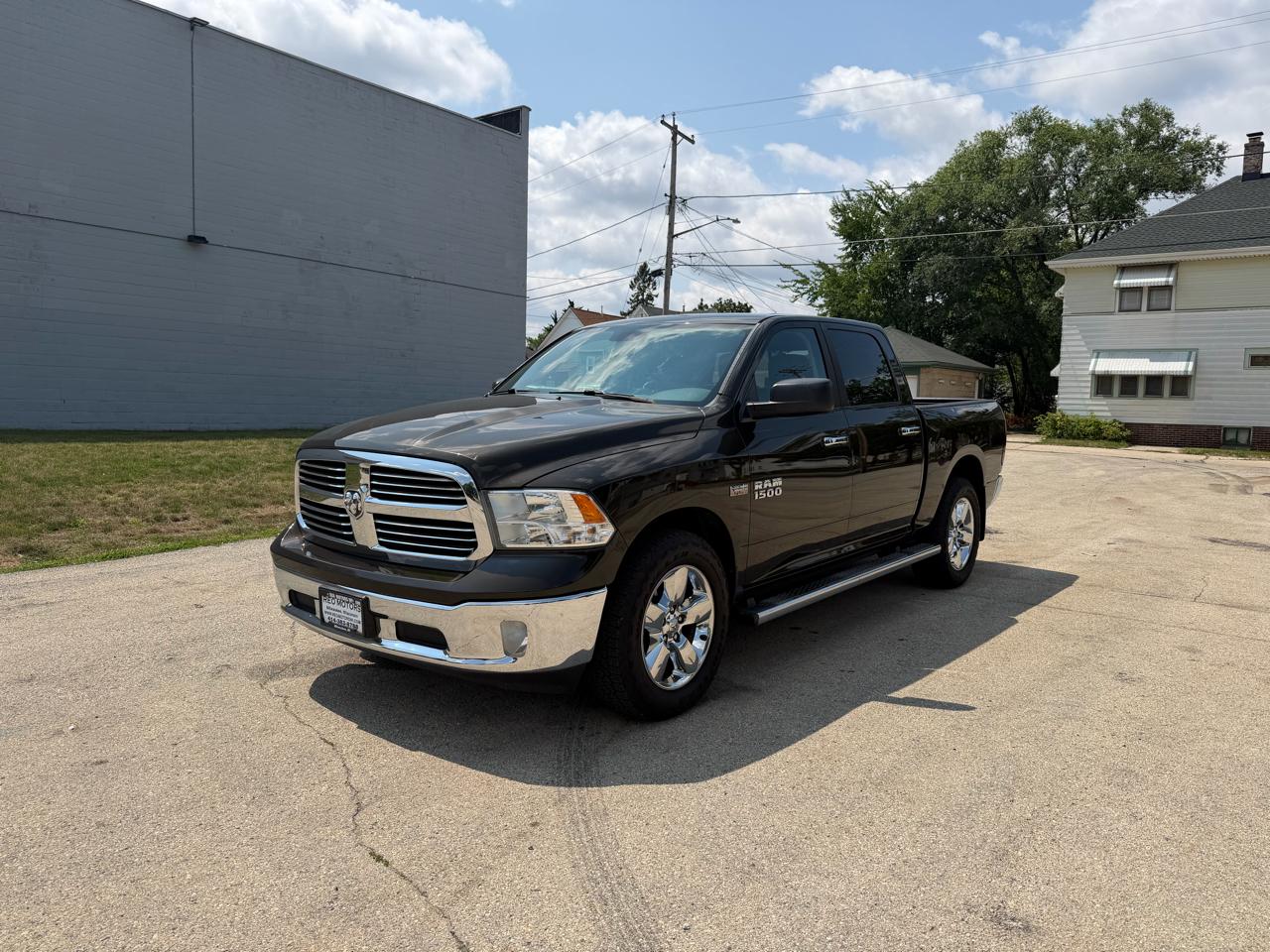 RAM 1500 SLT Crew Cab SWB 4WD 2013