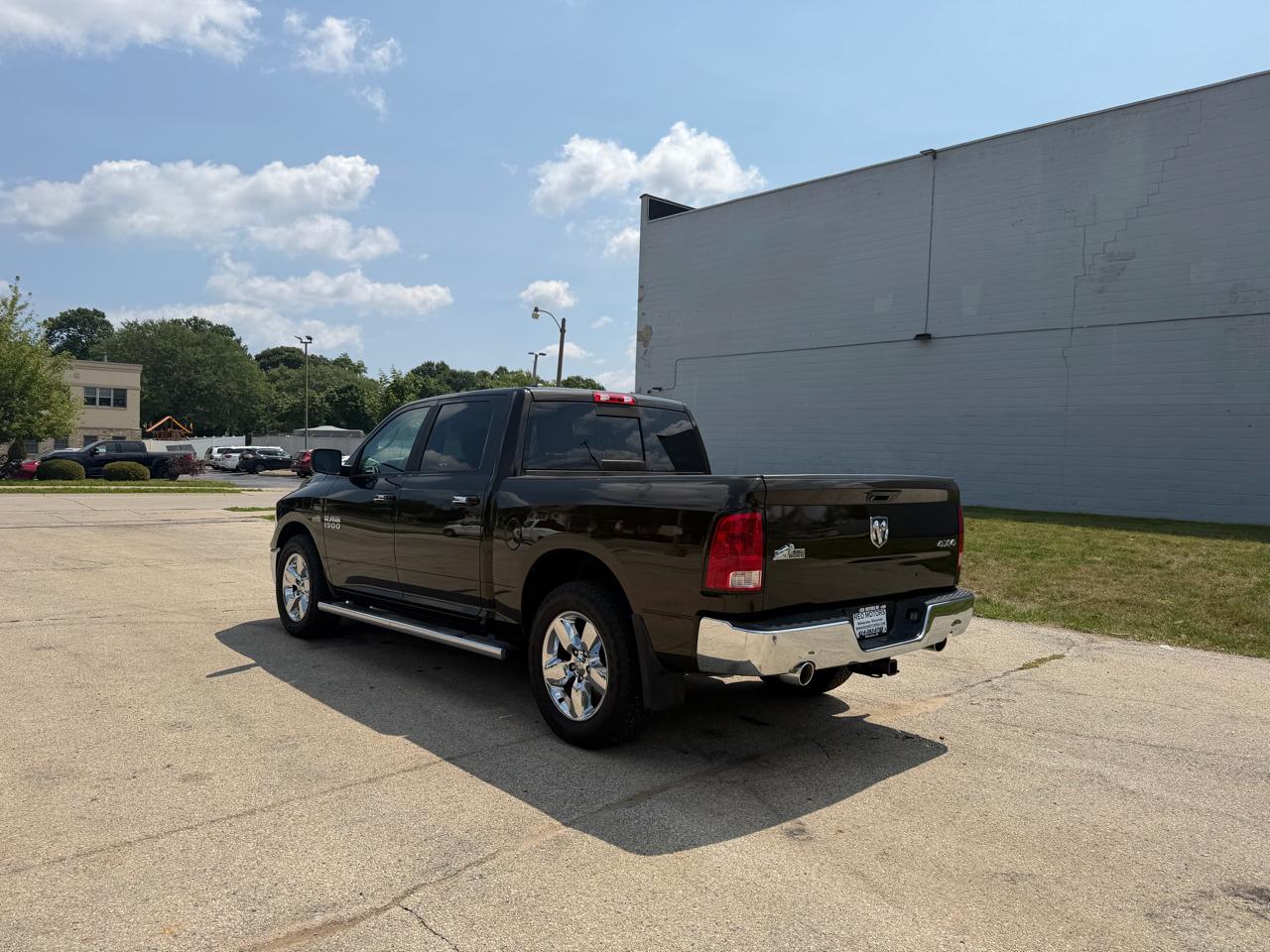 RAM 1500 SLT Crew Cab SWB 4WD 2013