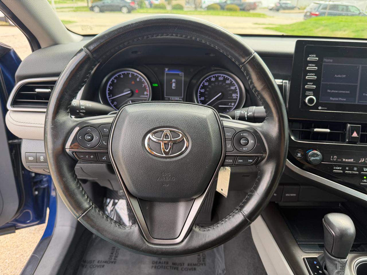 Toyota Camry SE 2023