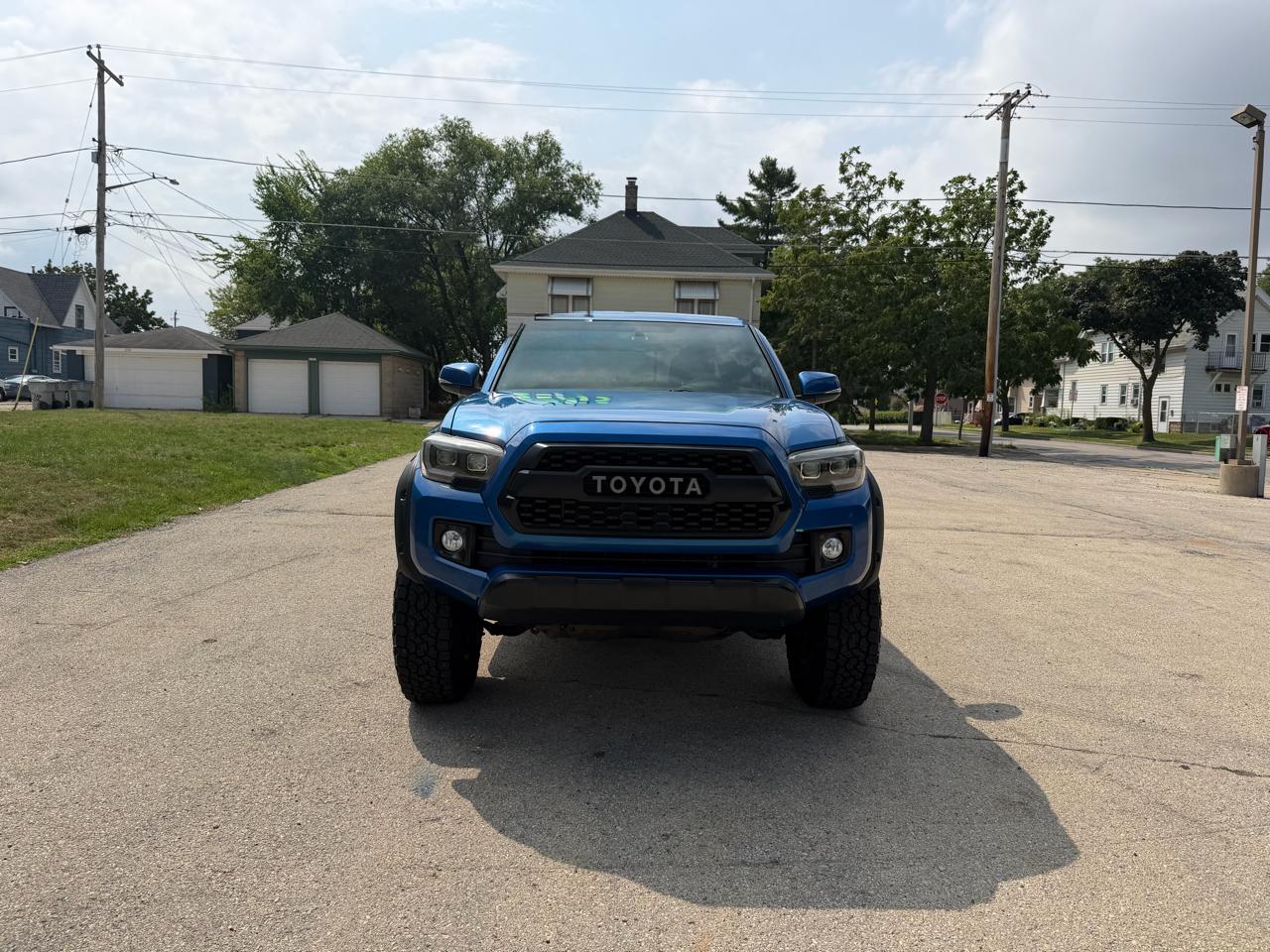 Toyota Tacoma SR5 Double Cab Long Bed V6 6AT 4WD 2017