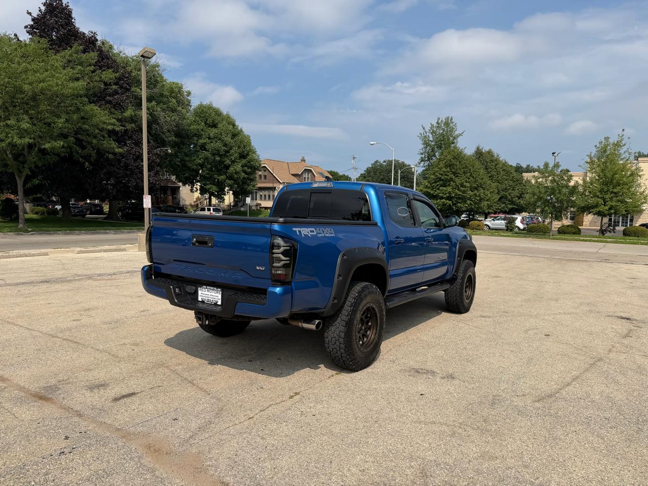 Toyota Tacoma SR5 Double Cab Long Bed V6 6AT 4WD 2017