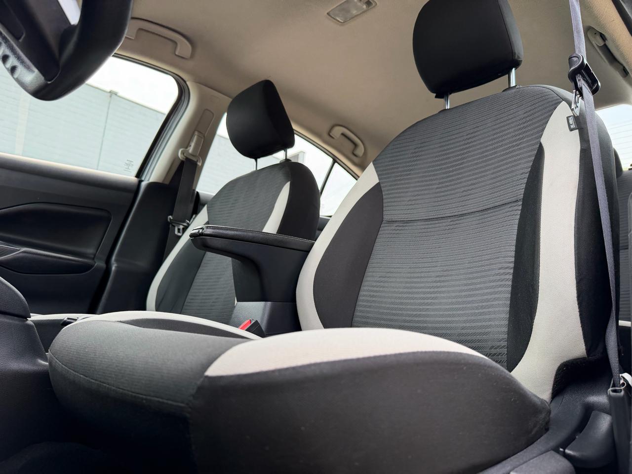 Nissan Versa SV 2020