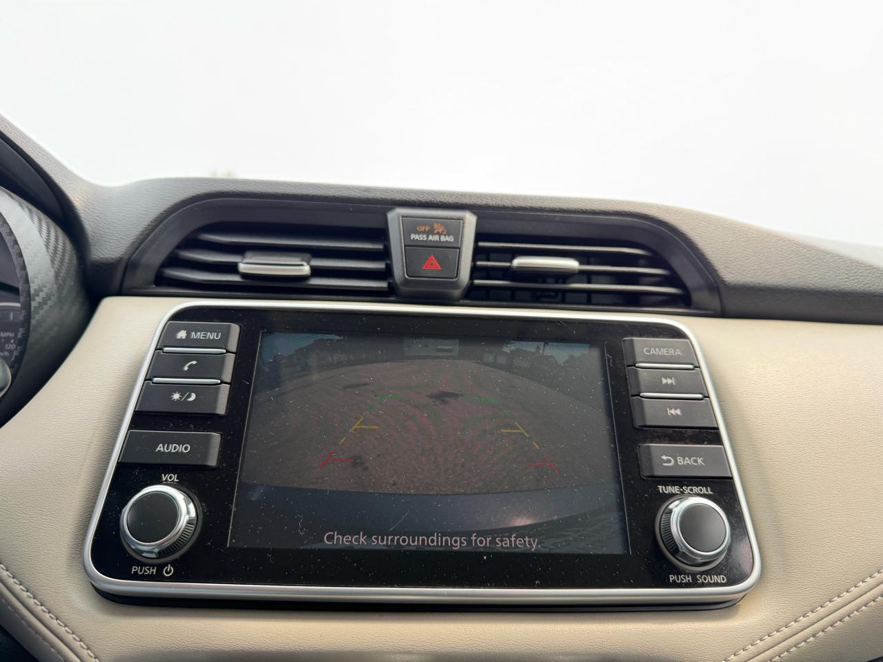 Nissan Versa SV 2020