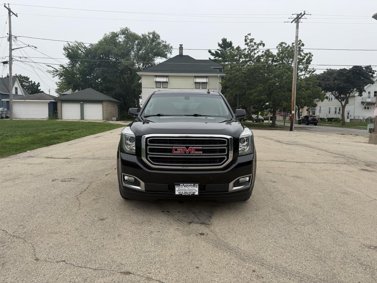 GMC Yukon XL SLE 4WD 2017