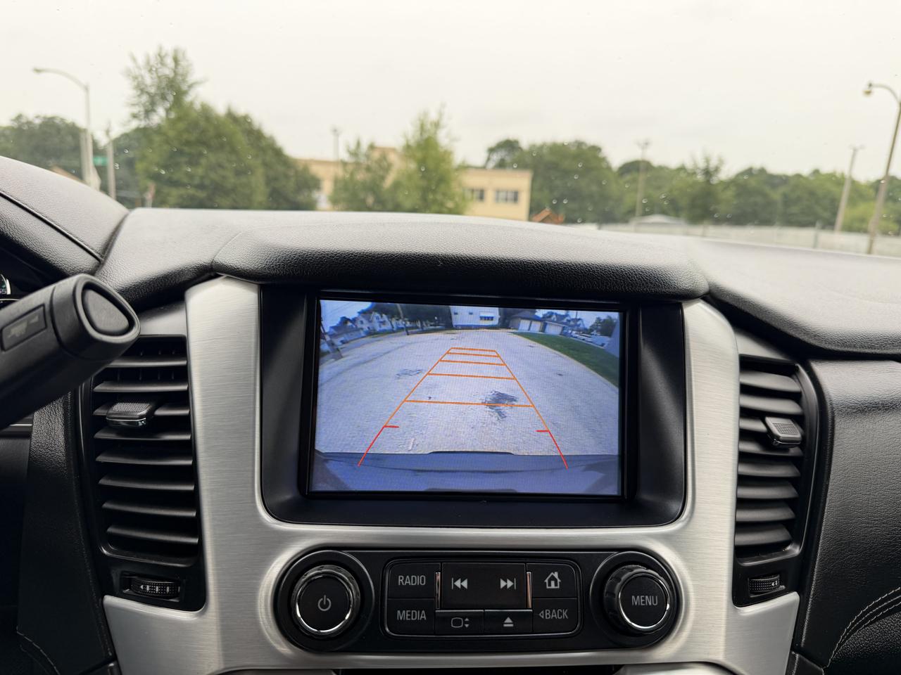 GMC Yukon XL SLE 4WD 2017